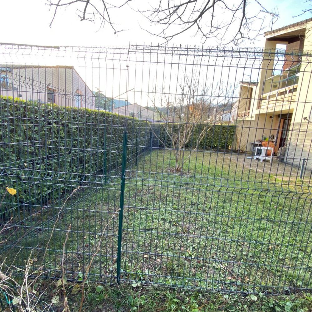 Cat Fence Post – Anti-Escape Garden Fence | Sold Individually